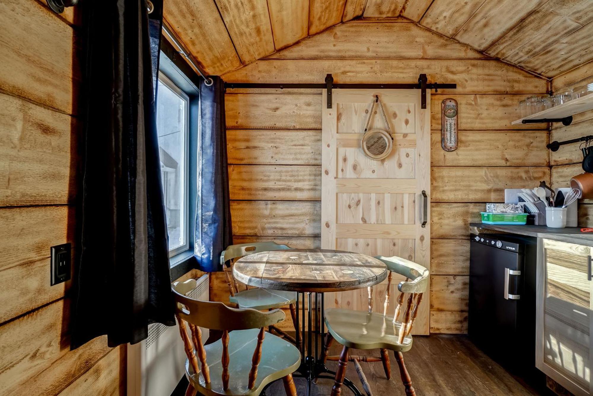 Your Cozy Cabin Retreat Saint-Remi-d'Amherst Exterior foto