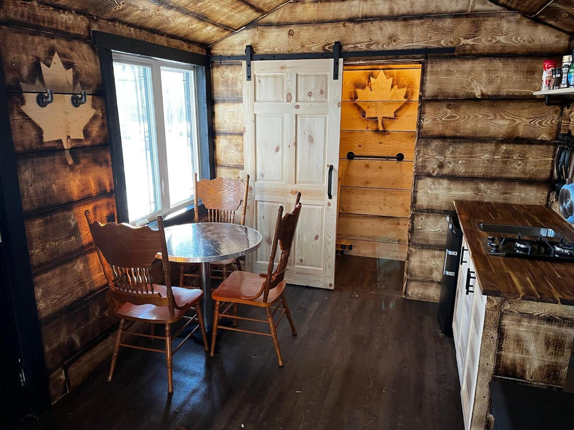 Your Cozy Cabin Retreat Saint-Remi-d'Amherst Exterior foto