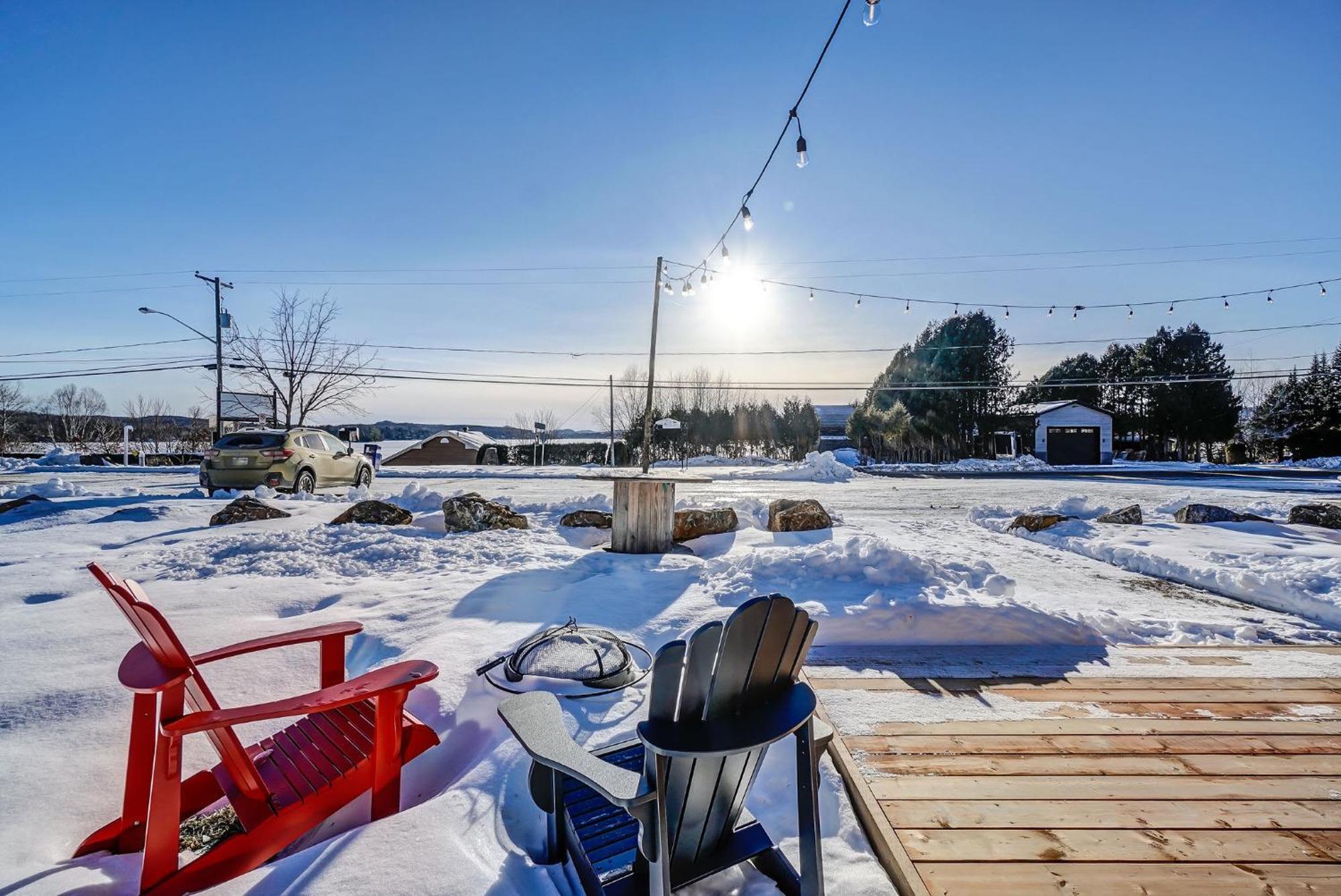 Your Cozy Cabin Retreat Saint-Remi-d'Amherst Exterior foto