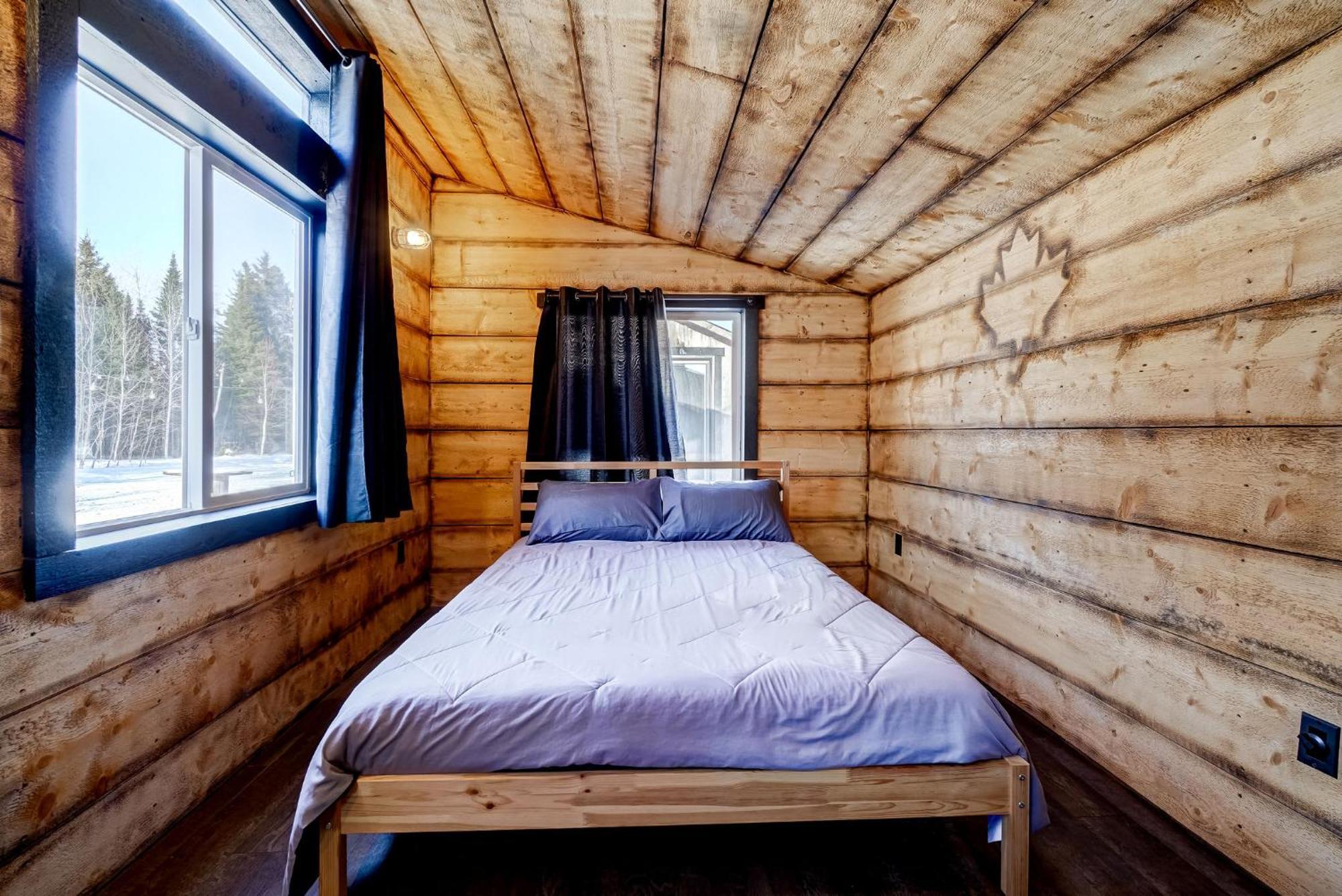 Your Cozy Cabin Retreat Saint-Remi-d'Amherst Exterior foto