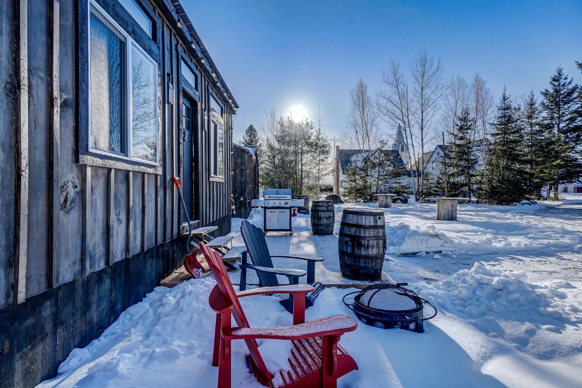 Your Cozy Cabin Retreat Saint-Remi-d'Amherst Exterior foto